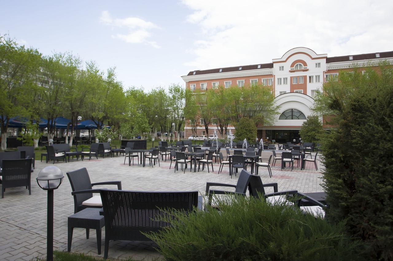 Atyrau Dastan Hotel Kültér fotó