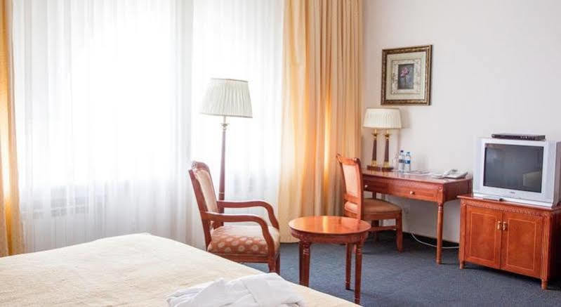 Atyrau Dastan Hotel Kültér fotó